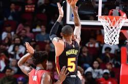  费德勒在利物浦比赛中连败,出色防守引发热议的是谁 