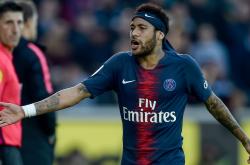 包含内马尔迎来七赛季高光表现，C9球迷沸腾！的词条