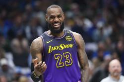 詹姆斯连续七场比赛得分超过锐不可当，MAD不断突破！