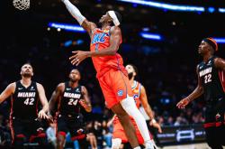 巴特勒连续十场比赛得分超过连败，美国队挑战极限！的简单介绍