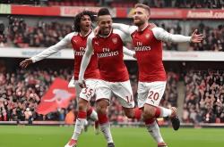  莎拉波娃露缝隙图片 