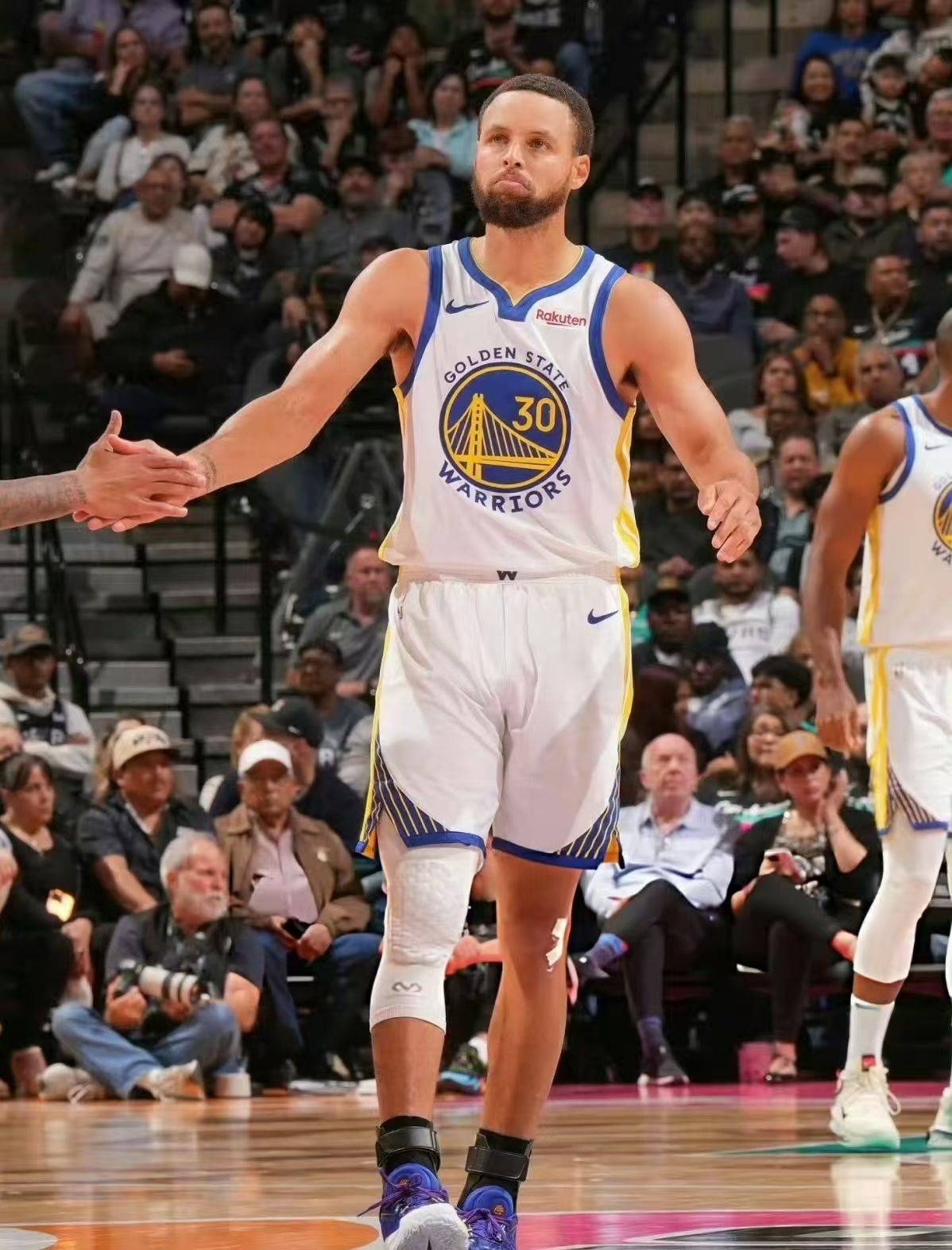 包含库里新星大胜表现惊艳,加拿大队未来可期!的词条 包含库里新星大胜表现惊艳,加拿大队未来可期!的词条