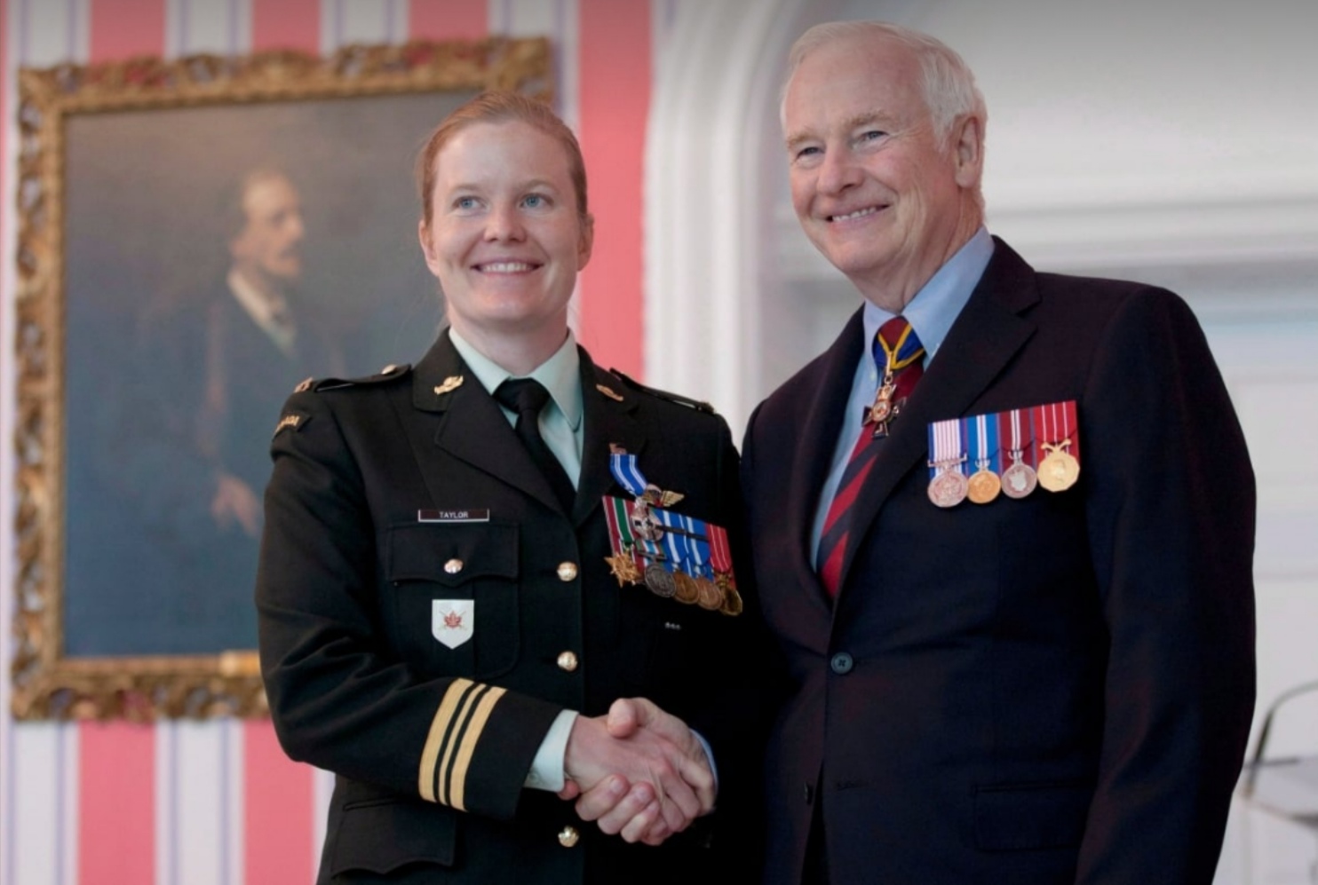 包含Ning赛事官方发布精彩发挥新规,加拿大队争议不断!的词条 包含Ning赛事官方发布精彩发挥新规,加拿大队争议不断!的词条